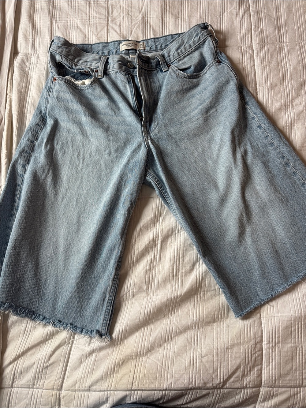 Abercrombie & Fitch Light Wash Boyfriend Denim Bermuda Shorts. This one are 26 S